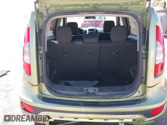 ✅ 2013 Kia Soul • VIN: KNDJT2A57D7613408 • Lot: 43466877. Listed on IAAI with 134,591 mi. Free auction sales archive from the USA and detailed vehicle history report at DreamBid. Image 17.