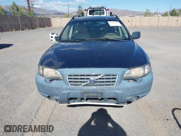 ✅ 2001 Volvo V70 • VIN: YV1SZ58D311023121 • Lot: 43406795. Wystawiony na IAAI z przebiegiem 193 200 mil. Bezpłatny archiwum sprzedaży aukcyjnych z USA i szczegółowy raport historii pojazdu na DreamBid. Zdjęcie 6.