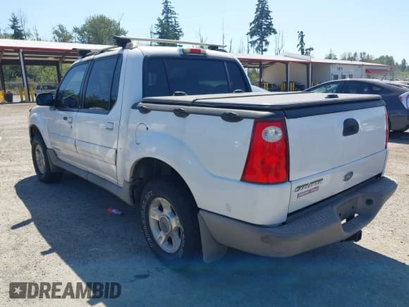 ✅ 2001 Ford Explorer Sport Trac • VIN: 1FMZU77E71UC81211 • Lot: 42773952. Wystawiony na IAAI z przebiegiem 195 382 mil. Bezpłatny archiwum sprzedaży aukcyjnych z USA i szczegółowy raport historii pojazdu na DreamBid. Zdjęcie 3.