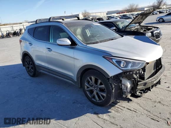 ✅ 2017 Hyundai Santa Fe Ultimate • VIN: 5XYZWDLA8HG435033 • Lot: 36874913. Wystawiony na Copart z przebiegiem 57 214 mil mil. Skorzystaj z bezpłatnego archiwum sprzedaży aukcyjnych z USA i zobacz szczegółowy raport historii pojazdu na DreamBid. Zdjęcie 4.