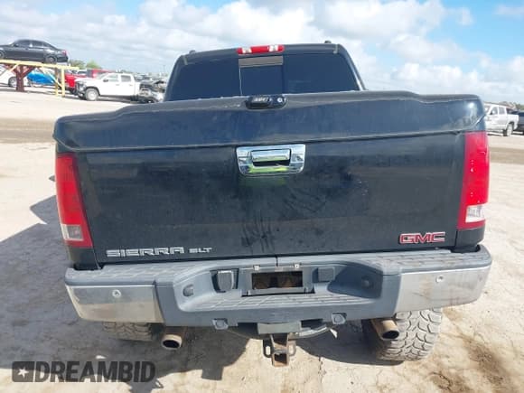 ✅ 2007 GMC Sierra 1500 • VIN: 3GTEK13Y57G553692 • Лот: 42605838. Опубликован ранее на IAAI с пробегом 221 736 миль. Бесплатный доступ к архиву аукционных продаж из США и подробный отчёт об истории автомобиля на DreamBid. Изображение 17.