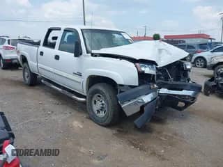 2006 Chevrolet Silverado 2500HD LT3 z VIN 1GCHK23D86F179644, wystawiony jako IAAI lot #42412017 z przebiegiem 431 521 mil mil oraz . Historia ofert i sprzedaży dostępna na DreamBid. Obrazek 1.