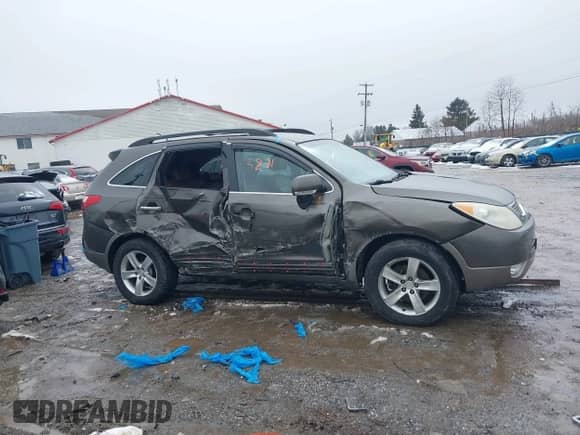 2008 Hyundai Veracruz GLS z VIN KM8NU73C38U069385, wystawiony jako IAAI lot #41553831 z przebiegiem 215 000 mil mil oraz . Historia ofert i sprzedaży dostępna na DreamBid. Obrazek 13.