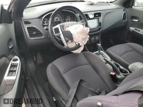 ✅ 2014 Chrysler 200 Touring • VIN: 1C3BCBEBXEN132414 • Lot: 81886275. Listed on Copart with 65,536 mi. Free auction sales archive from the USA and detailed vehicle history report at DreamBid. Image 8.