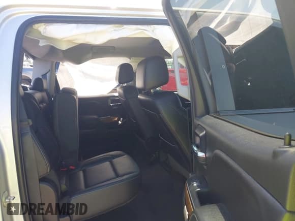 ✅ 2018 Chevrolet Silverado 1500 LTZ • VIN: 3GCUKSEC5JG642110 • Lot: 42615537. Wystawiony na IAAI z przebiegiem 118 739 mil. Bezpłatny archiwum sprzedaży aukcyjnych z USA i szczegółowy raport historii pojazdu na DreamBid. Zdjęcie 8.