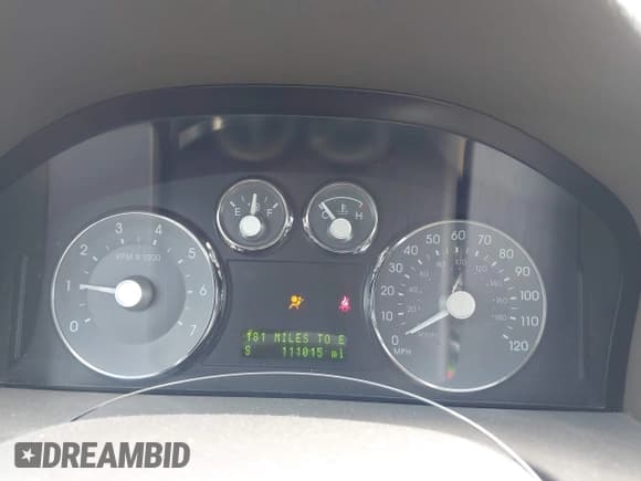 ✅ 2007 Mercury Milan Premier • VIN: 3MEHM08157R655106 • Lot: 42804765. Wystawiony na IAAI z przebiegiem 111 015 mil. Bezpłatny archiwum sprzedaży aukcyjnych z USA i szczegółowy raport historii pojazdu na DreamBid. Zdjęcie 7.