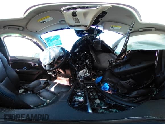 ✅ 2020 Volvo XC90 Momentum • VIN: YV4A221K6L1557582 • Lot: 42460783. Listed on IAAI with 65,114 mi. Free auction sales archive from the USA and detailed vehicle history report at DreamBid. Image 17.