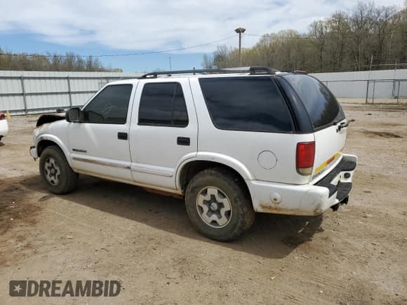 ✅ 2005 Chevrolet Blazer LS • VIN: 1GNDT13X35K111281 • Lot: 50755405. Wystawiony na Copart z przebiegiem Nie podano. Bezpłatny archiwum sprzedaży aukcyjnych z USA i szczegółowy raport historii pojazdu na DreamBid. Zdjęcie 2.
