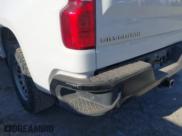 ✅ 2024 Chevrolet Silverado 1500 Work Truck • VIN: 2GCUDAED2R1205148 • Lot: 43674893. Listed on IAAI with 80,730 mi. Free auction sales archive from the USA and detailed vehicle history report at DreamBid. Image 18.