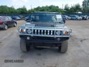 ✅ 2005 Hummer H2 SUV • VIN: 5GRGN23UX5H101905 • Lot: 42731518. Wystawiony na IAAI z przebiegiem 155 401 mil. Bezpłatny archiwum sprzedaży aukcyjnych z USA i szczegółowy raport historii pojazdu na DreamBid. Zdjęcie 13.