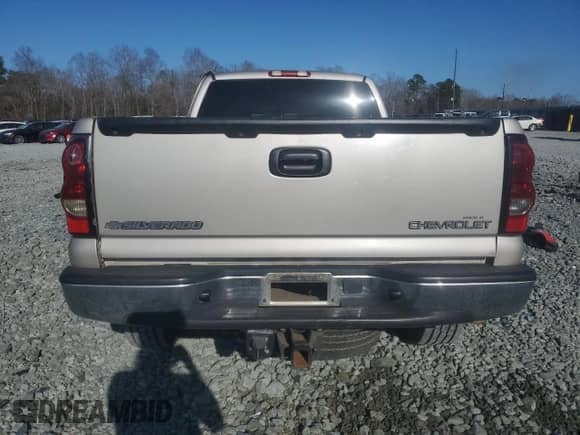 ✅ 2005 Chevrolet Silverado 1500 LS • VIN: 1GCEK19V15E228779 • Lot: 48576275. Wystawiony na Copart z przebiegiem Nie podano mil. Skorzystaj z bezpłatnego archiwum sprzedaży aukcyjnych z USA i zobacz szczegółowy raport historii pojazdu na DreamBid. Zdjęcie 6.