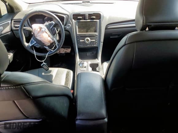 ✅ 2019 Ford Fusion Titanium • VIN: 3FA6P0SU9KR200325 • Lot: 84236815. Listed on Copart with Not provided. Free auction sales archive from the USA and detailed vehicle history report at DreamBid. Image 8.