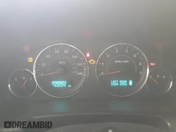 ✅ 2006 Jeep Commander • VIN: 1J8HG48K96C346009 • Лот: 60691615. Опубликован ранее на Copart с пробегом 150 025 миль. Бесплатный доступ к архиву аукционных продаж из США и подробный отчёт об истории автомобиля на DreamBid. Изображение 9.