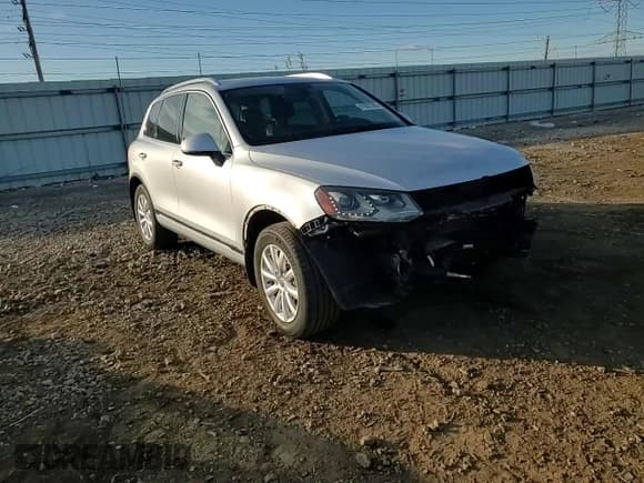 ✅ 2012 Volkswagen Touareg Sport • VIN: WVGFF9BP4CD004679 • Lot: 91887265. Listed on Copart with 113,466 mi. Free auction sales archive from the USA and detailed vehicle history report at DreamBid. Image 14.