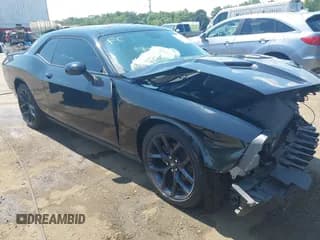✅ 2021 Dodge Challenger SXT • VIN: 2C3CDZAG3MH552101 • Lot: 43010727. Wystawiony na IAAI z przebiegiem 45 104 mil. Bezpłatny archiwum sprzedaży aukcyjnych z USA i szczegółowy raport historii pojazdu na DreamBid. Zdjęcie 1.