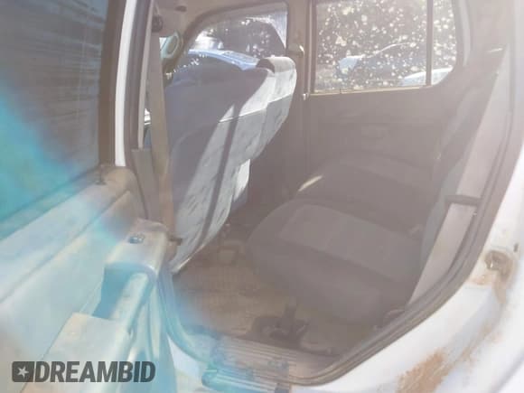 ✅ 2005 Ford Explorer Sport Trac XLS • VIN: 1FMZU67K85UA12866 • Lot: 41855631. Listed on IAAI with 218,640 mi. Free auction sales archive from the USA and detailed vehicle history report at DreamBid. Image 8.