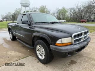 ✅ 2004 Dodge Dakota • VIN: 1D7GL12K94S552459 • Lot: 52153335. Wystawiony na Copart z przebiegiem 128 148 mil. Bezpłatny archiwum sprzedaży aukcyjnych z USA i szczegółowy raport historii pojazdu na DreamBid. Zdjęcie 1.