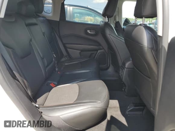 ✅ 2021 Jeep Compass Latitude • VIN: 3C4NJDBB0MT547478 • Lot: 63998185. Listed on Copart with 39,391 mi. Free auction sales archive from the USA and detailed vehicle history report at DreamBid. Image 11.