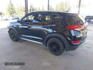 2017 Hyundai Tucson Sport z VIN KM8J3CA23HU315517, wystawiony jako IAAI lot #43437567 z przebiegiem 74 148 mil mil oraz . Historia ofert i sprzedaży dostępna na DreamBid. Obrazek 3.