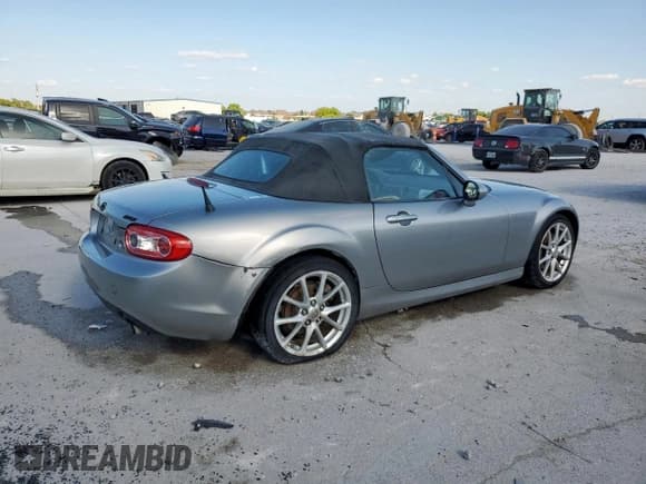 ✅ 2011 Mazda MX-5 Miata Touring • VIN: JM1NC2LF6B0219573 • Lot: 66368475. Listed on Copart with 86,727 mi. Free auction sales archive from the USA and detailed vehicle history report at DreamBid. Image 3.
