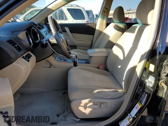 ✅ 2010 Toyota Highlander • VIN: 5TDZK3EH7AS016308 • Лот: 87049575. Опубликован ранее на Copart с пробегом 234 786 миль. Бесплатный доступ к архиву аукционных продаж из США и подробный отчёт об истории автомобиля на DreamBid. Изображение 7.