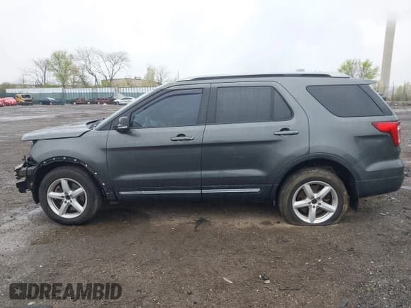 ✅ 2017 Ford Explorer XLT • VIN: 1FM5K8D81HGC44477 • Lot: 42017272. Wystawiony na IAAI z przebiegiem Nie podano. Bezpłatny archiwum sprzedaży aukcyjnych z USA i szczegółowy raport historii pojazdu na DreamBid. Zdjęcie 13.