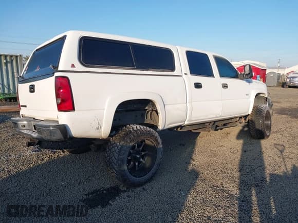 ✅ 2006 Chevrolet Silverado 2500HD LT2 • VIN: 1GCHK23D96F177403 • Lot: 41393041. Listed on IAAI with 195,382 mi. Free auction sales archive from the USA and detailed vehicle history report at DreamBid. Image 4.