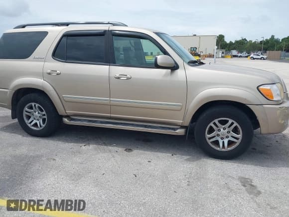 ✅ 2006 Toyota Sequoia Limited • VIN: 5TDZT38A36S281598 • Lot: 42656679. Listed on IAAI with 189,142 mi. Free auction sales archive from the USA and detailed vehicle history report at DreamBid. Image 6.