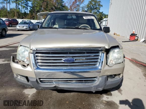 ✅ 2006 Ford Explorer XLT • VIN: 1FMEU63E86UA26167 • Lot: 90921665. Listed on Copart with 127,574 mi. Free auction sales archive from the USA and detailed vehicle history report at DreamBid. Image 5.