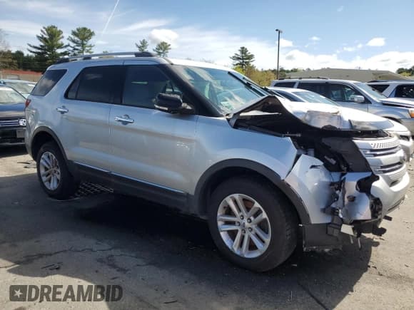 ✅ 2015 Ford Explorer XLT • VIN: 1FM5K8D87FGC07334 • Lot: 54165434. Wystawiony na Copart z przebiegiem Nie podano. Bezpłatny archiwum sprzedaży aukcyjnych z USA i szczegółowy raport historii pojazdu na DreamBid. Zdjęcie 4.