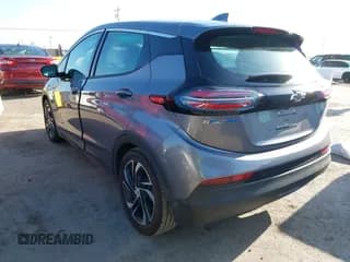 ✅ 2023 Chevrolet Bolt EV 2LT • VIN: 1G1FX6S05P4201698 • Lot: 41999199. Wystawiony na IAAI z przebiegiem 5 293 mil. Bezpłatny archiwum sprzedaży aukcyjnych z USA i szczegółowy raport historii pojazdu na DreamBid. Zdjęcie 3.