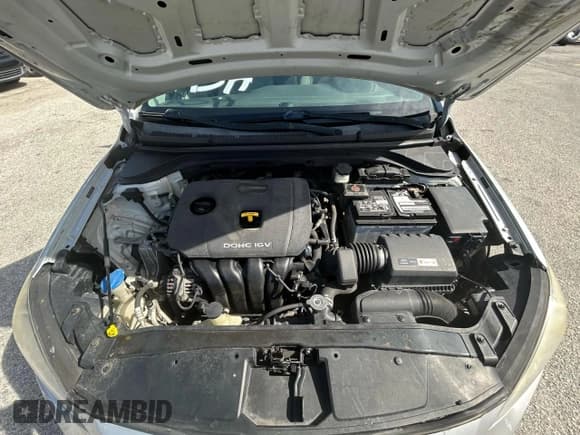 ✅ 2017 Hyundai Elantra SE • VIN: 5NPD74LF2HH184229 • Lot: 92472945. Wystawiony na Copart z przebiegiem 188 590 mil. Bezpłatny archiwum sprzedaży aukcyjnych z USA i szczegółowy raport historii pojazdu na DreamBid. Zdjęcie 7.