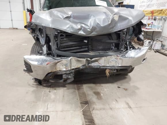 ✅ 2021 Chevrolet Silverado 1500 LT • VIN: 1GCUYDED8MZ345551 • Lot: 43242245. Wystawiony na IAAI z przebiegiem Nie podano. Bezpłatny archiwum sprzedaży aukcyjnych z USA i szczegółowy raport historii pojazdu na DreamBid. Zdjęcie 6.