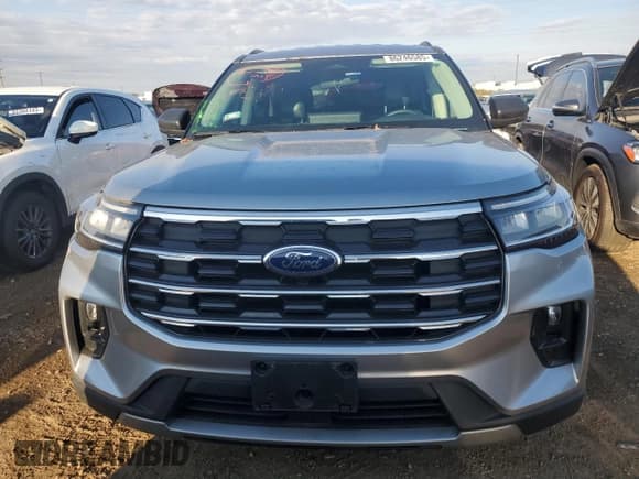 ✅ 2025 Ford Explorer Active • VIN: 1FMUK8DH0SGA21883 • Lot: 86246585. Listed on Copart with 11,099 mi. Free auction sales archive from the USA and detailed vehicle history report at DreamBid. Image 5.