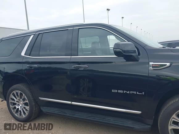 ✅ 2025 GMC Yukon Denali • VIN: 1GKS2DRL0SR228977 • Лот: 42777182. Опубликован ранее на IAAI с пробегом 6 225 миль. Бесплатный доступ к архиву аукционных продаж из США и подробный отчёт об истории автомобиля на DreamBid. Изображение 14.
