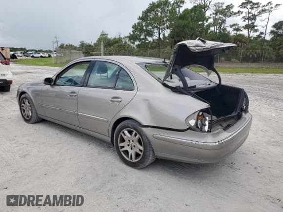 ✅ 2005 Mercedes-Benz E 320 CDI • VIN: WDBUF26J25A670032 • Лот: 71183025. Опубликован ранее на Copart с пробегом 96 988 миль. Бесплатный доступ к архиву аукционных продаж из США и подробный отчёт об истории автомобиля на DreamBid. Изображение 2.