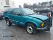 1996 Chevrolet Blazer с VIN 1GNCT18WXTK143881, выставлен на аукционе IAAI как лот 41193548 с пробегом 131 172 миль миль и . История ставок и продаж доступна на DreamBid. Изображение 13.