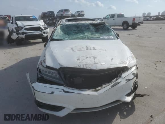 ✅ 2018 Acura ILX Premium • VIN: 19UDE2F8XJA004887 • Lot: 44976425. Wystawiony na Copart z przebiegiem Nie podano. Bezpłatny archiwum sprzedaży aukcyjnych z USA i szczegółowy raport historii pojazdu na DreamBid. Zdjęcie 5.