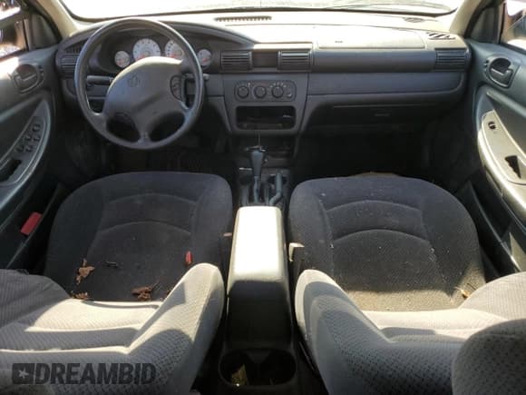 ✅ 2004 Dodge Stratus SXT • VIN: 1B3EL46X04N249823 • Lot: 84554875. Wystawiony na Copart z przebiegiem 245 314 mil. Bezpłatny archiwum sprzedaży aukcyjnych z USA i szczegółowy raport historii pojazdu na DreamBid. Zdjęcie 8.