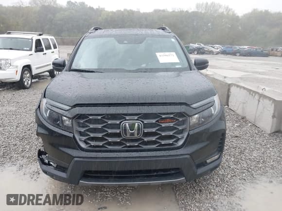 ✅ 2022 Honda Passport TrailSport • VIN: 5FNYF8H67NB009456 • Lot: 43386572. Listed on IAAI with 47,428 mi. Free auction sales archive from the USA and detailed vehicle history report at DreamBid. Image 12.