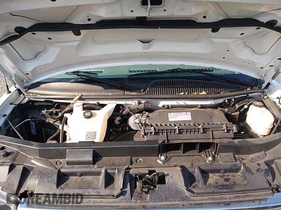 ✅ 2021 GMC Savana Cargo • VIN: 1GTW7AFP3M1270954 • Lot: 81899314. Wystawiony na Copart z przebiegiem 29 640 mil. Bezpłatny archiwum sprzedaży aukcyjnych z USA i szczegółowy raport historii pojazdu na DreamBid. Zdjęcie 10.