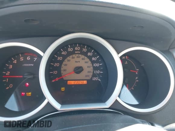 ✅ 2009 Toyota Tacoma PreRunner • VIN: 3TMJU62N99M074807 • Lot: 41664211. Listed on IAAI with 230,481 mi. Free auction sales archive from the USA and detailed vehicle history report at DreamBid. Image 7.