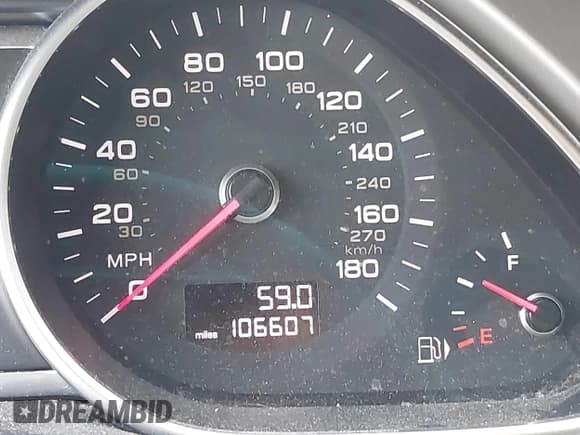 ✅ 2015 Audi Q7 Premium Plus • VIN: WA1LGAFEXFD013108 • Lot: 42916933. Listed on IAAI with 106,607 mi. Free auction sales archive from the USA and detailed vehicle history report at DreamBid. Image 16.