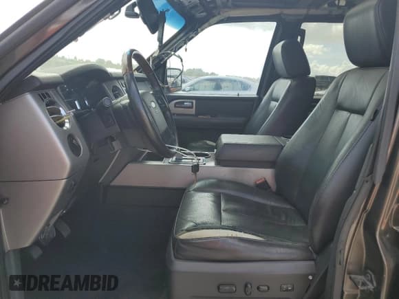✅ 2008 Ford Expedition Max Limited • VIN: 1FMFK19508LA74419 • Lot: 61180105. Listed on Copart with 228,175 mi. Free auction sales archive from the USA and detailed vehicle history report at DreamBid. Image 7.