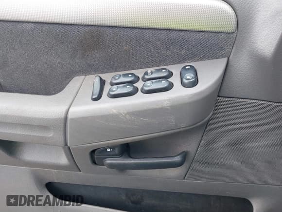 ✅ 2003 Ford Explorer XLT • VIN: 1FMZU73K13UA15746 • Lot: 42234311. Listed on IAAI with 218,105 mi. Free auction sales archive from the USA and detailed vehicle history report at DreamBid. Image 13.