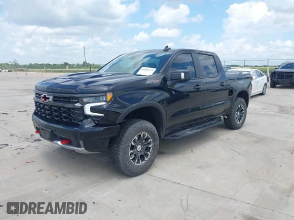 ✅ 2025 Chevrolet Silverado 1500 • VIN: 3GCUKHE84SG100755 • Lot: 43099713. Wystawiony na IAAI z przebiegiem 6 293 mil. Bezpłatny archiwum sprzedaży aukcyjnych z USA i szczegółowy raport historii pojazdu na DreamBid. Zdjęcie 2.