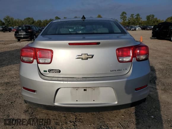 ✅ 2015 Chevrolet Malibu LS • VIN: 1G11B5SL9FF128061 • Lot: 90267445. Listed on Copart with 64,012 mi. Free auction sales archive from the USA and detailed vehicle history report at DreamBid. Image 6.