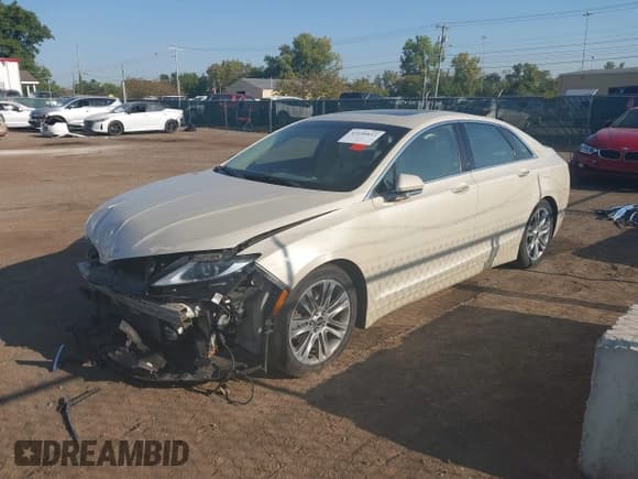 ✅ 2015 Lincoln MKZ • VIN: 3LN6L2J96FR612623 • Lot: 43190812. Wystawiony na IAAI z przebiegiem 181 428 mil. Bezpłatny archiwum sprzedaży aukcyjnych z USA i szczegółowy raport historii pojazdu na DreamBid. Zdjęcie 17.