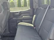 ✅ 2022 Chevrolet Silverado 1500 Custom • VIN: 3GCPYBEK5NG111420 • Lot: 58735745. Wystawiony na Copart z przebiegiem 118 861 mil. Bezpłatny archiwum sprzedaży aukcyjnych z USA i szczegółowy raport historii pojazdu na DreamBid. Zdjęcie 6.