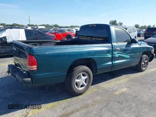 ✅ 1998 Dodge Dakota SLT • VIN: 1B7FL26X2WS685844 • Lot: 41857719. Wystawiony na IAAI z przebiegiem Nie podano. Bezpłatny archiwum sprzedaży aukcyjnych z USA i szczegółowy raport historii pojazdu na DreamBid. Zdjęcie 4.